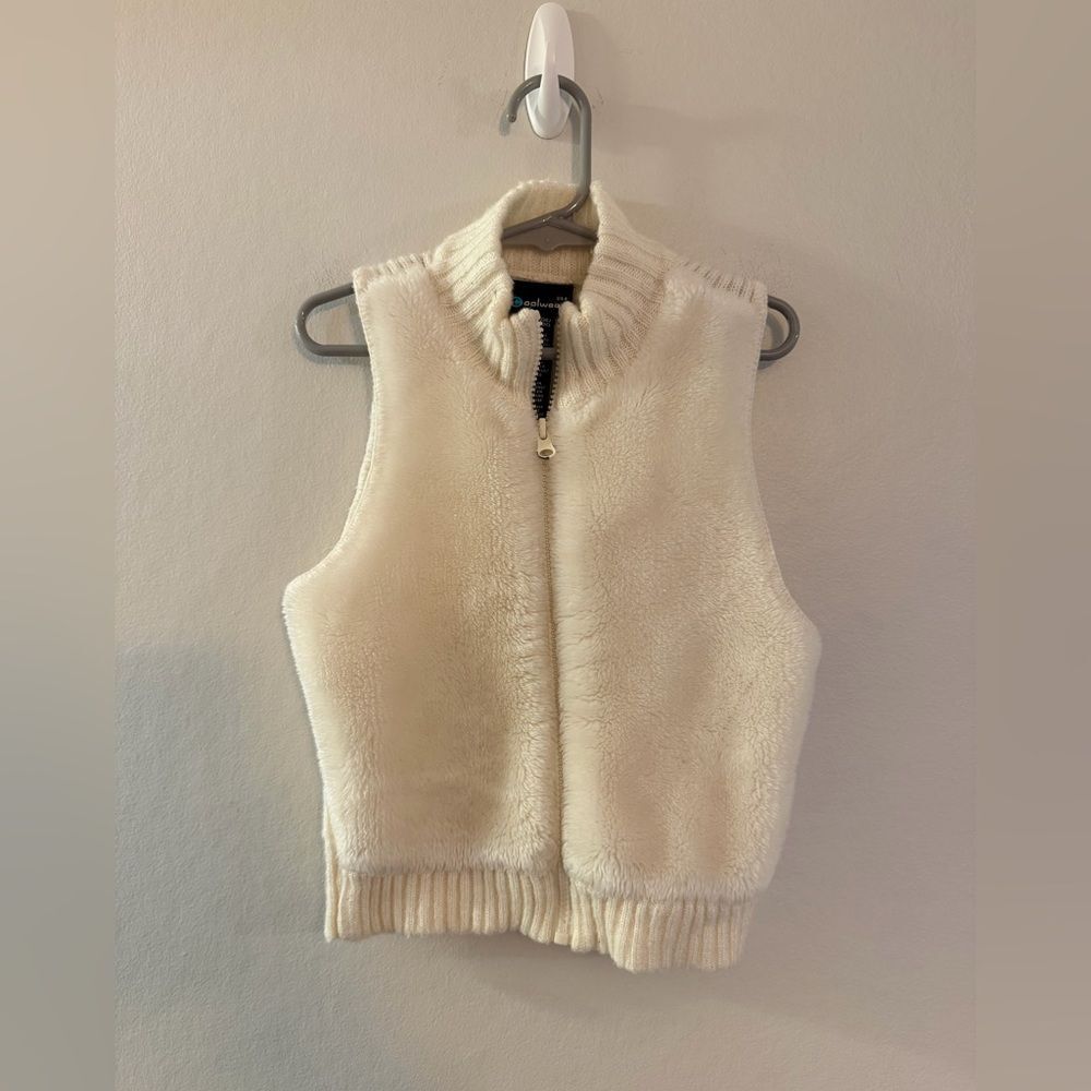 Coolwear Kids White Fuzzy Vest - Size XL